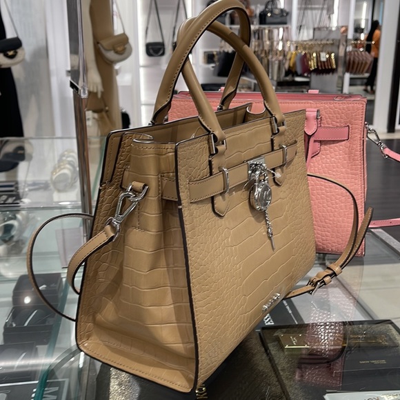 MICHAEL KORS HAMILTON MEDIUM SATCHEL 
 COLOR: Camel
NWT - Picture 4 of 16